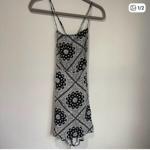 Forever 21 Black and White Patterned Dress